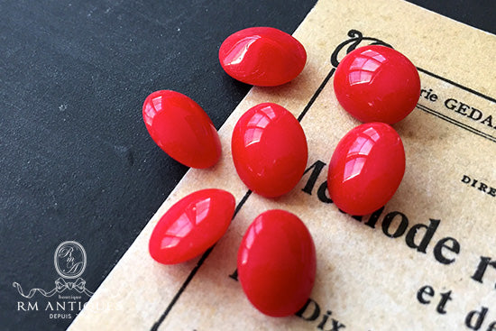 VP-3185 10x8 Czech Vintage Rhinestone opaque Red Oval