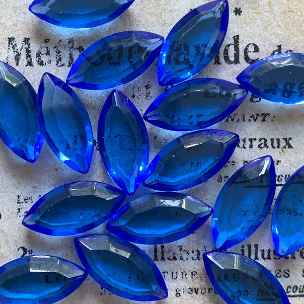 VP-8131 15X7 Swarovski Vintage Rhinestone Sapphire Navette