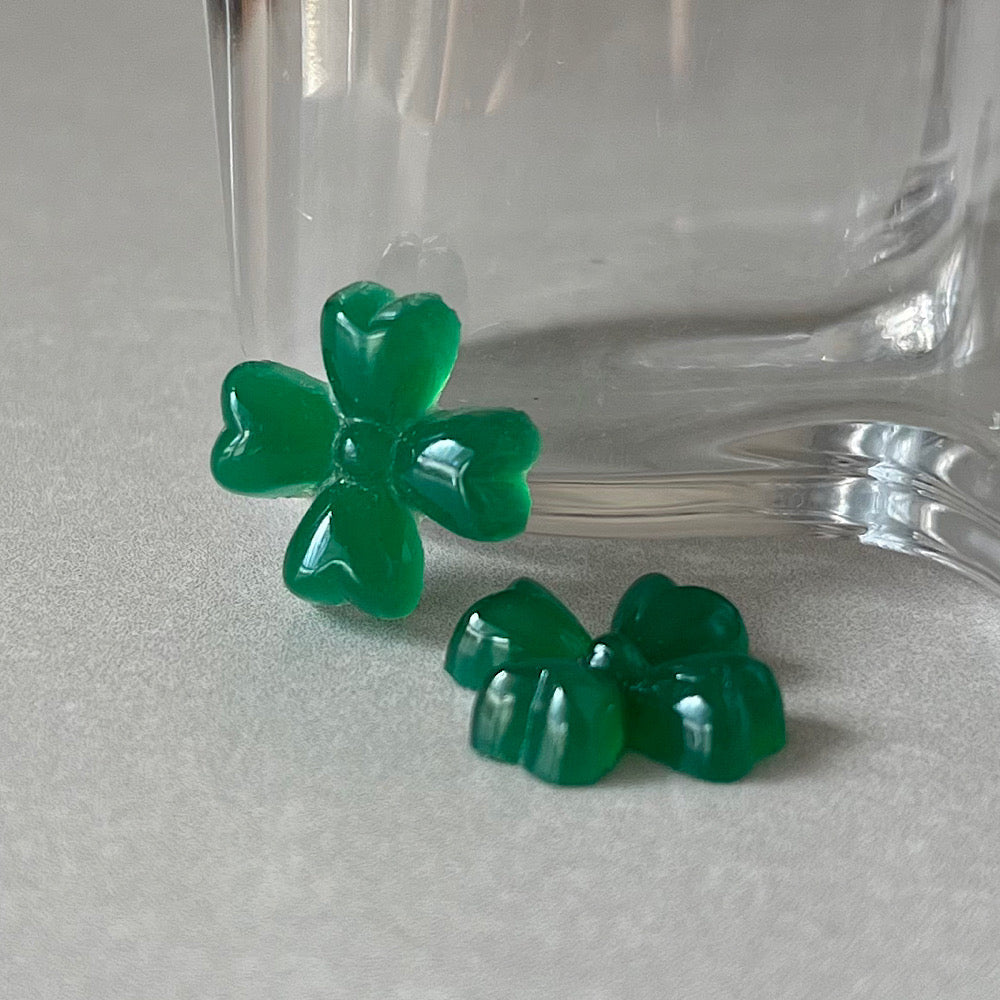 VP-8883 15mm West German Vintage 4petalズ Cabochon Jade