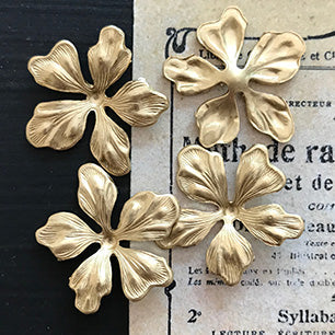 GC-5157 Stamping Findings Flower 23mm USA Raw Brass