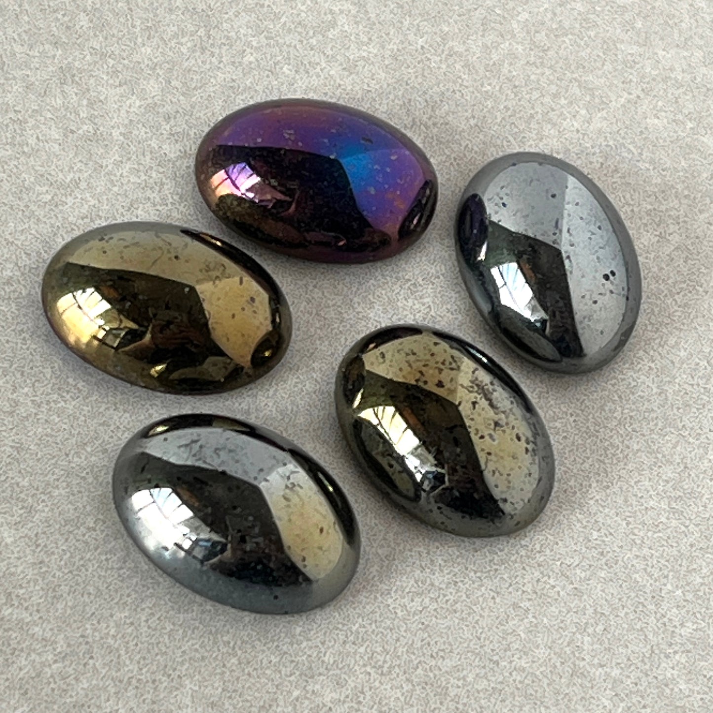 VP-9060 14x10mm Czech Vintage glass Cabochon Iris Oval