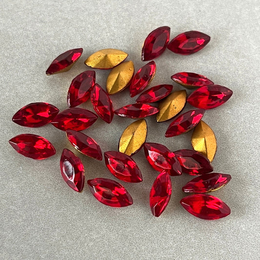 VP-1391 10x5 Czech Vintage Rhinestone Ruby Navette