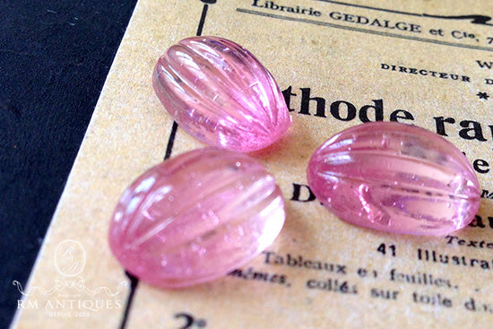 VP-2401 14X10 JapanVintage glass Cabochon Pink Oval