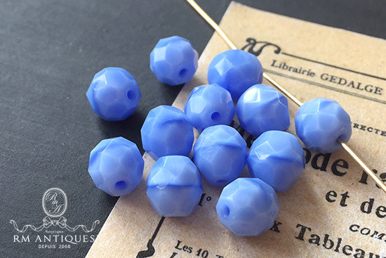 VP-2786 7.5mm Czech Vintage opaque Blue glass Bead