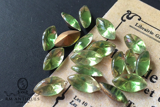 VP-2812 10X5 West German Vintage Rhinestone Peridot＆Jonquil Sabrina Navette