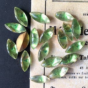 VP-2812 10X5 West German Vintage Rhinestone Peridot＆Jonquil Sabrina Navette