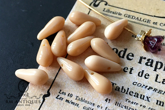 VP-2949 11.5x5mm Czech Vintage opaque Tan Drop glass Bead