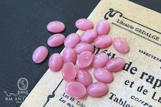 VP-3386 7x5 West German Vintage glass Cabochon Pink Moonstone Oval