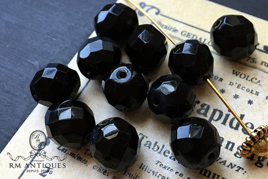 VP-3481 9mm German Vintage BlackRound glass Bead