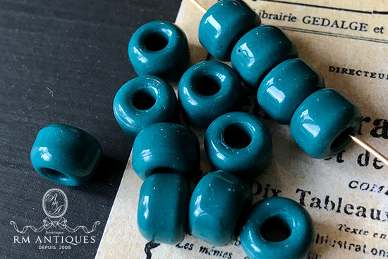 VP-4306 9mm Czech Vintage Emeraldgreen glass Bead