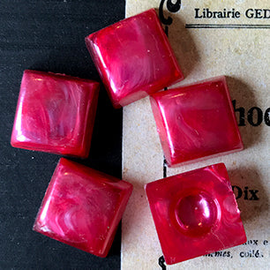 VP-4307 12mm USA Vintage lucite Cabochon RubyRed Square