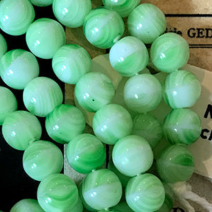 VP-4614 6mm Czech Vintage green Marbled glass Bead