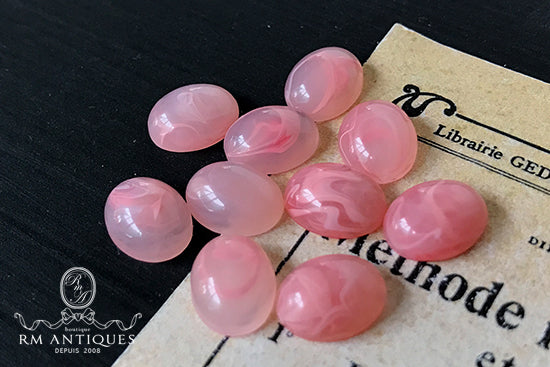 VP-4637 10x8 West German Vintage lucite Cabochon Pink Oval