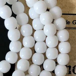 VP-4650 4mm Czech Vintage Milk glass glass Bead