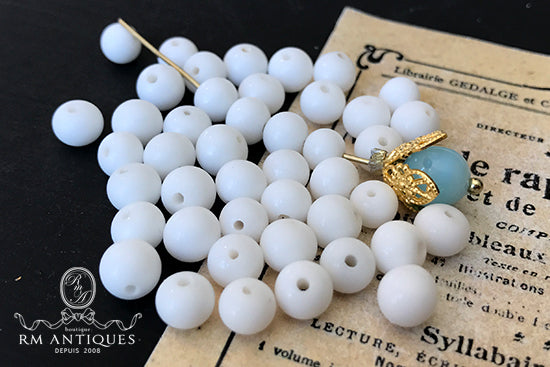 VP-4663 6mm JapanVintage Milk glass Bead