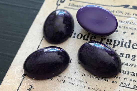 VP-5346 18x13 West German Vintage lucite Cabochon Marble Purple Oval