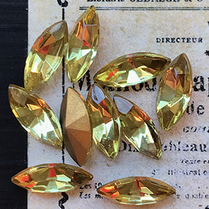 VP-6426 15X7 West German Vintage Rhinestone Jonquil Navette