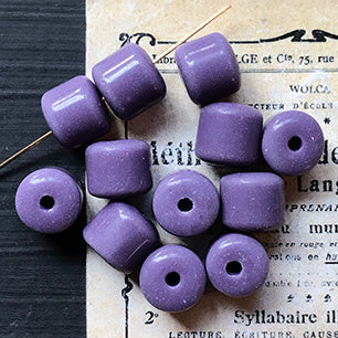 VP-6494 10mm Czech Vintage Purple glass Bead