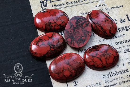 VP-6540 18x13 West German Vintage Acrylic Cabochon Marbled Red Oval