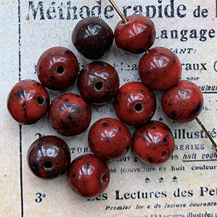 VP-7180 9mm Czech Vintage Brown Red glass Bead