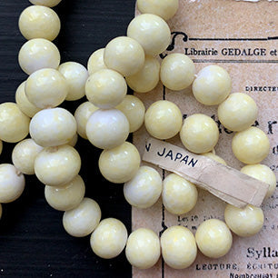 VP-7214 8mm JapanVintage pale Lemon Yellow glass Bead