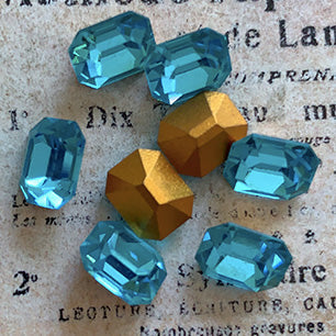 VP-7865 8x6 Swarovski Vintage Rhinestone Aquamarine Octagon