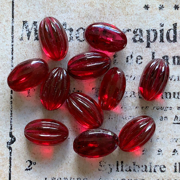 VP-8125 9x6 Czech Vintage glass Cabochon Ruby Oval