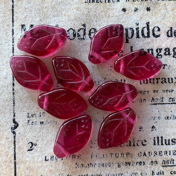 VP-8316 12x7mm Czech Vintage leaf berry glass Bead