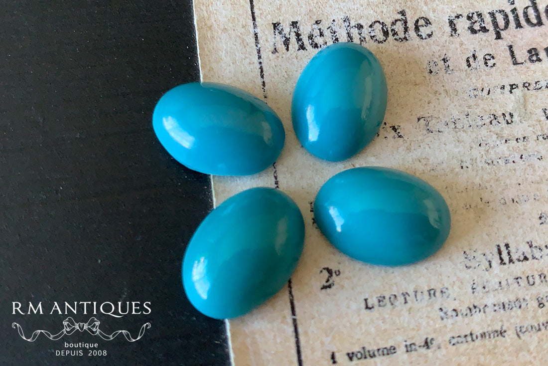 VP-8345 14x10 West German Vintage glass Cabochon Turquoise Oval