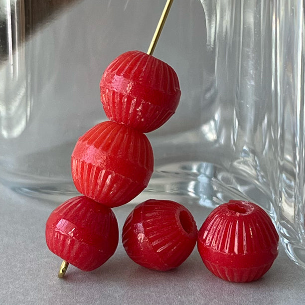 VP-8770 8.5mm German Vintage Red glass Bead