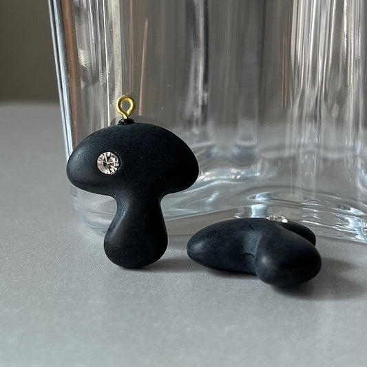 VPL-5439 22x20mm West German Vintage matteBlack lucite Mushroom Charm