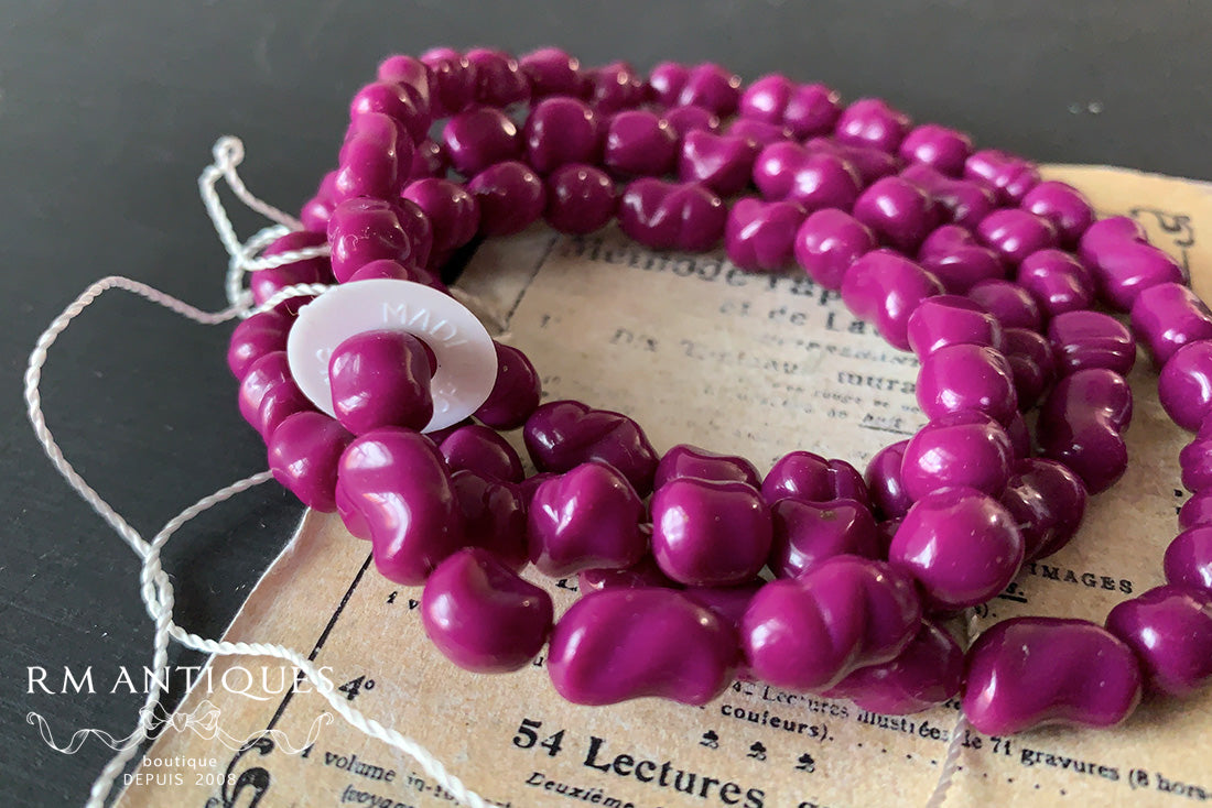 VPL-8365 1 Strand 76cm Hong Kong Vintage Purple lucite Bead