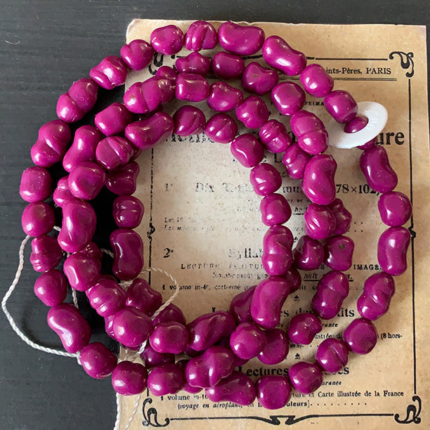 VPL-8365 1 Strand 76cm Hong Kong Vintage Purple lucite Bead